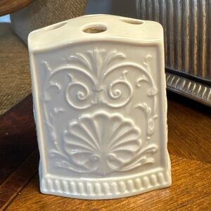 Lenox Fine China Toothbrush Holder